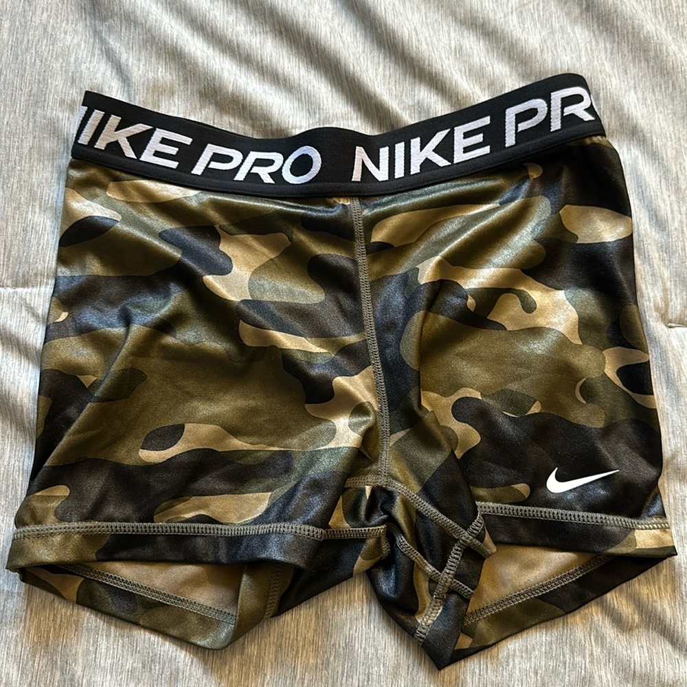 Green Camo Nike Pro Shorts (Dri-Fit)